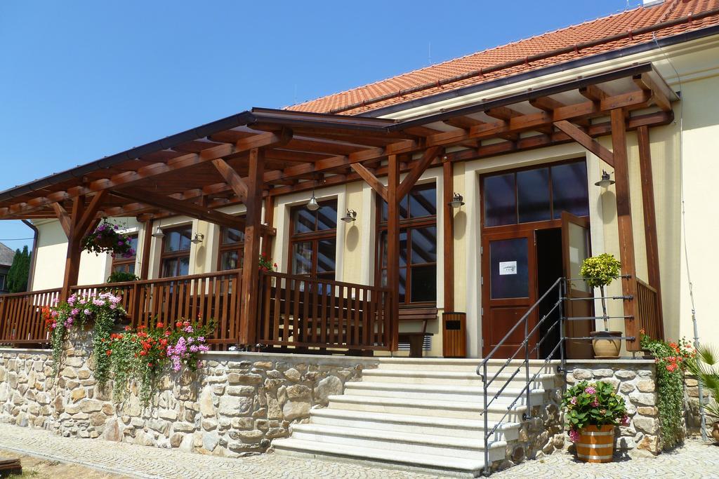 Vlasenice Penzion U Rudolfu מראה חיצוני תמונה